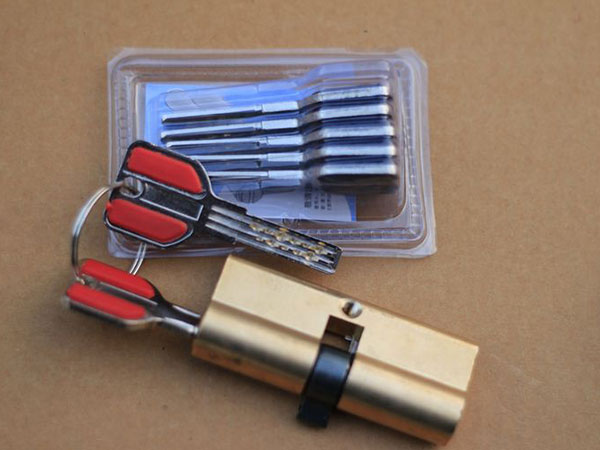 赤坎24小时上门开锁公司